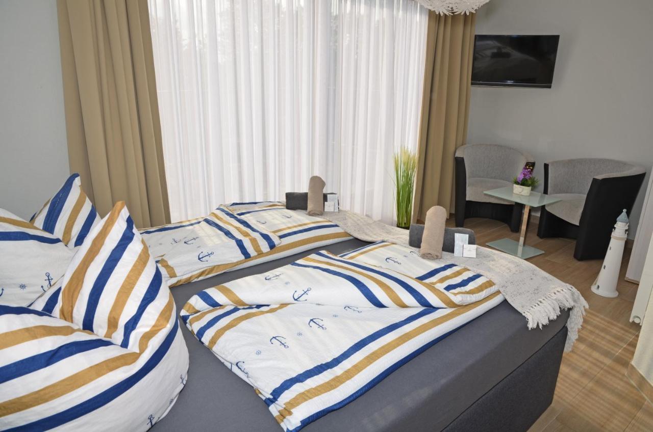 Hotel Zur Seerobbe Куксхавен Екстериор снимка
