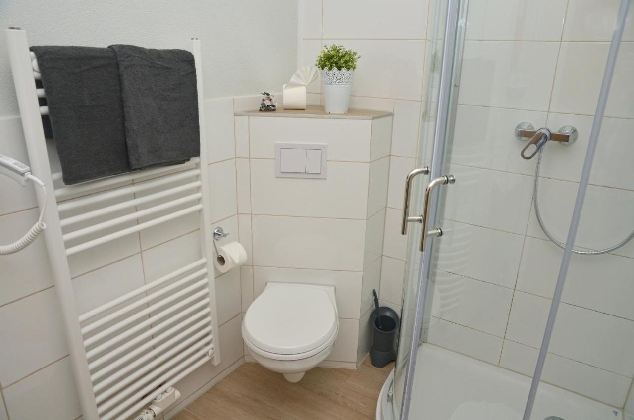Hotel Zur Seerobbe Куксхавен Екстериор снимка