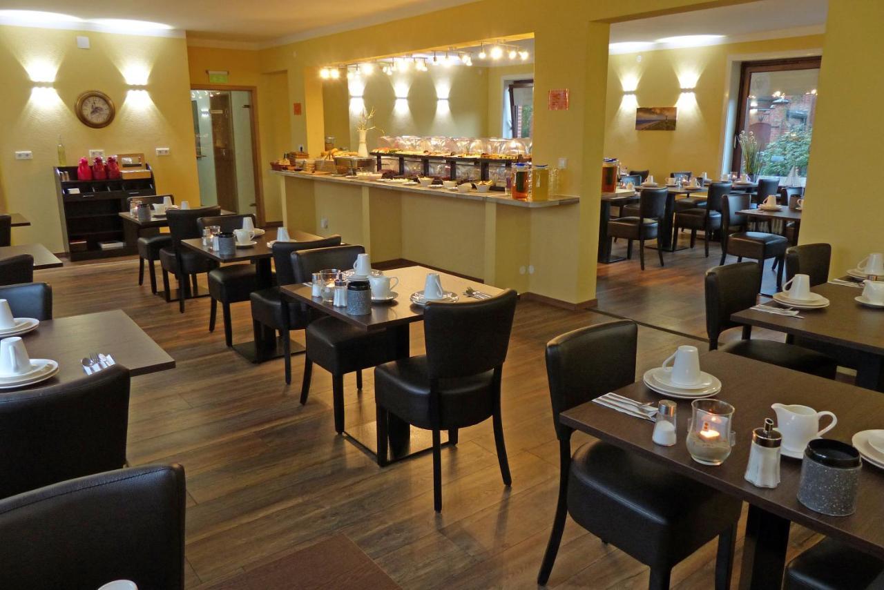Hotel Zur Seerobbe Куксхавен Екстериор снимка